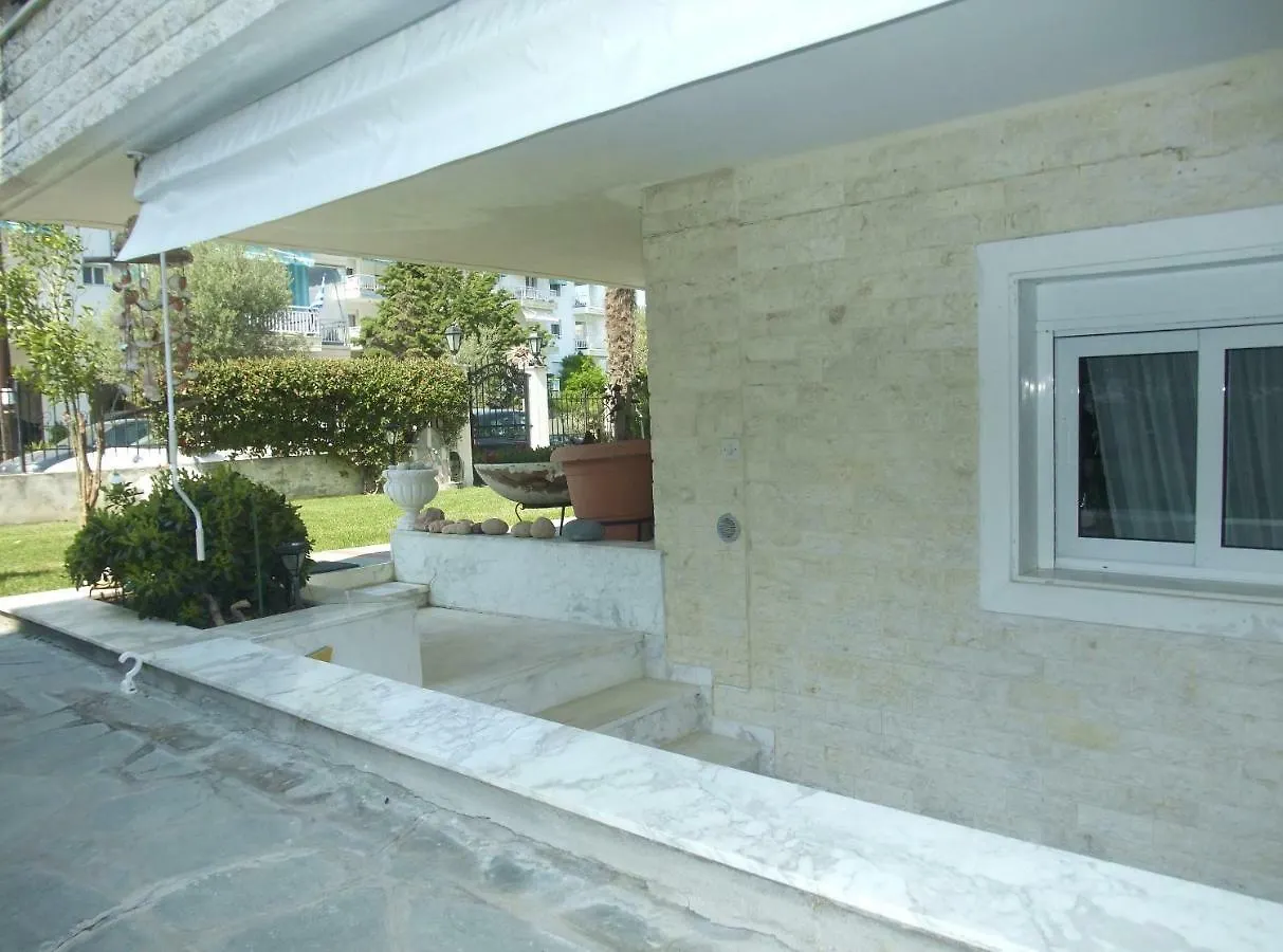 A Majestic Elegant House With A Garden Apartment Peraia