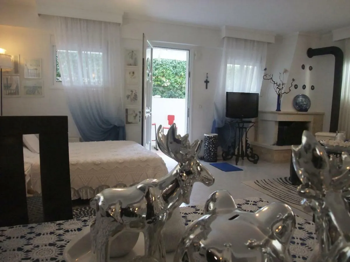 A Majestic Elegant House With A Garden Apartment Peraia