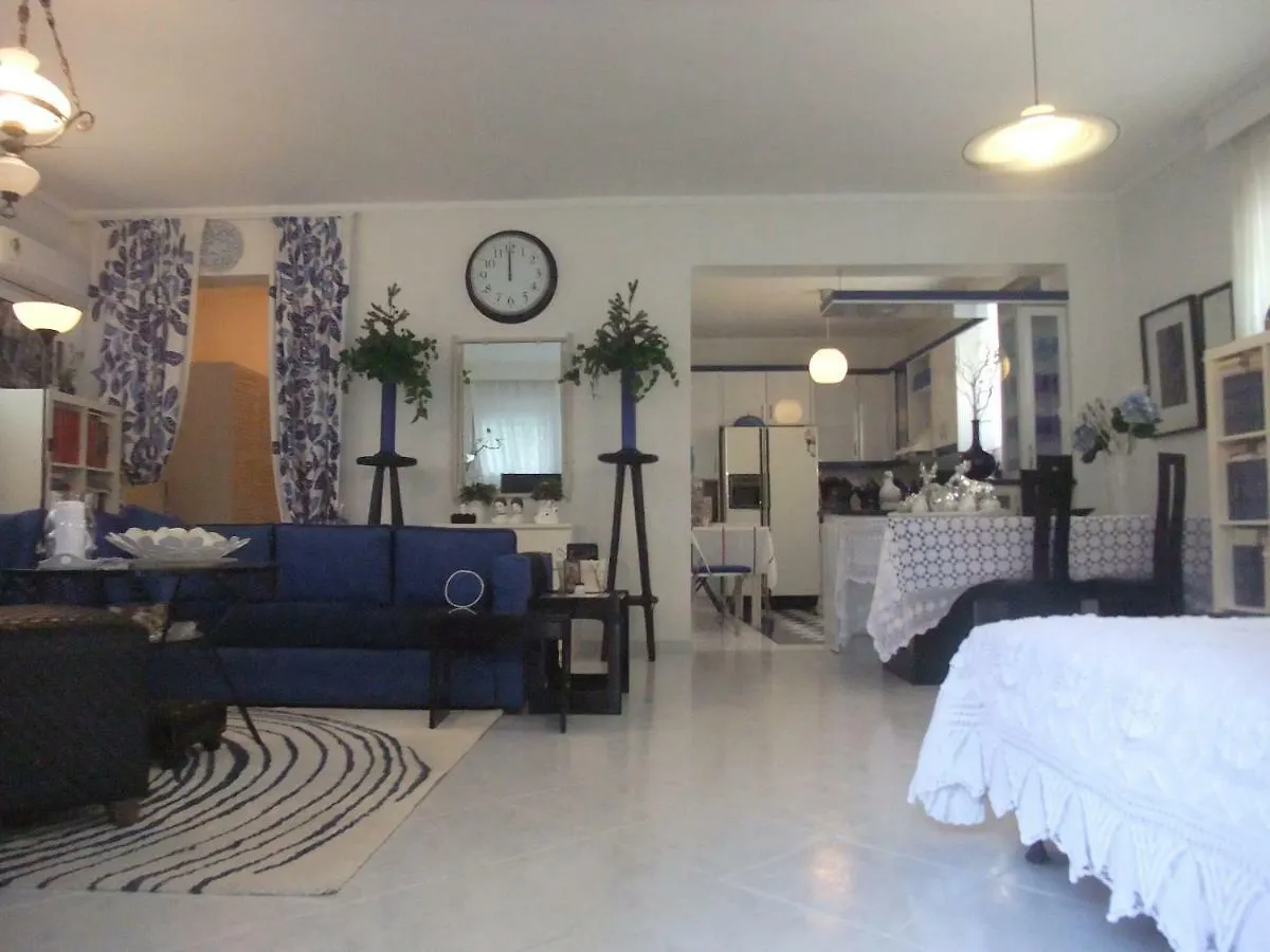 A Majestic Elegant House With A Garden Apartment Peraia